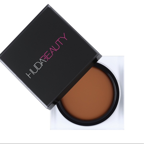 HUDA BEAUTY Other - HUDA Tantour Contour & Bronzing Cream